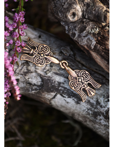 Spilla con mantello vichingo Hugin e...