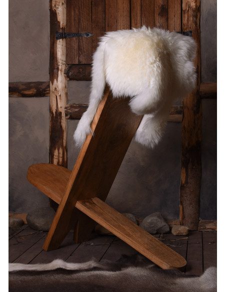 Sedia medievale in legno a forma di X...