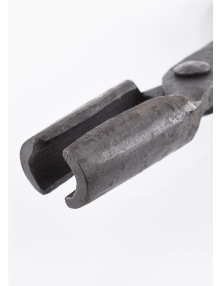 Pinze a ganasce tonde forgiate a mano...