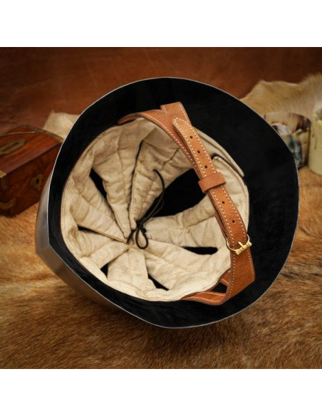 Elmo medievale, tipo teiera, finitura...