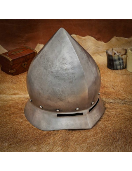 Elmo medievale, tipo teiera, finitura...