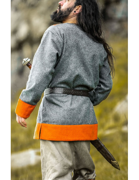 Tunica vichinga in lana modello...