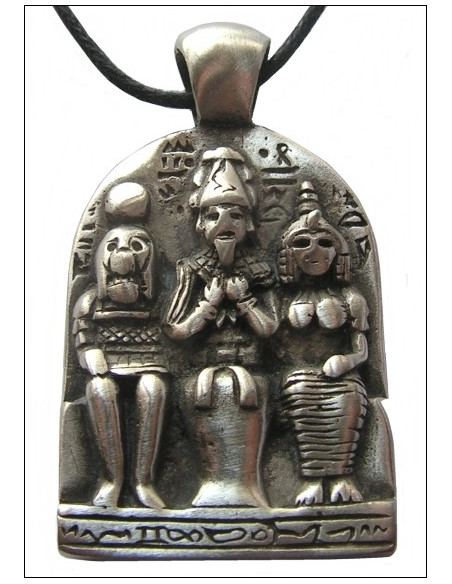 Ciondolo triade egiziana