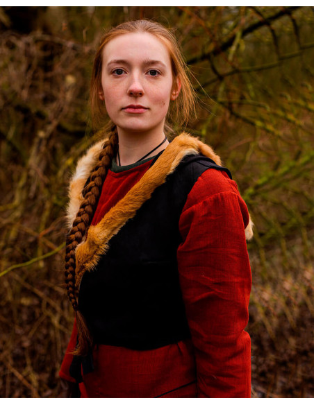 Top da donna medievale con cappuccio...