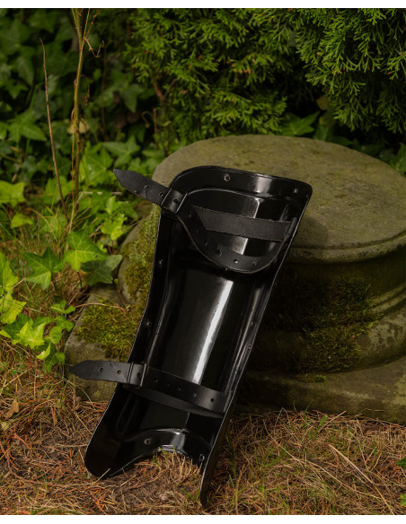 Modello di schinieri medievali in...