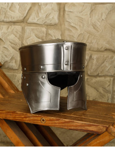 Elmo fantasy dei non morti, finitura lucida