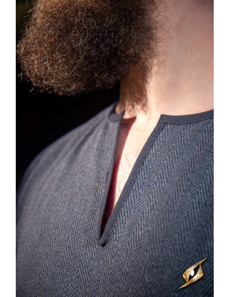 Tunica vichinga a spina di pesce in...