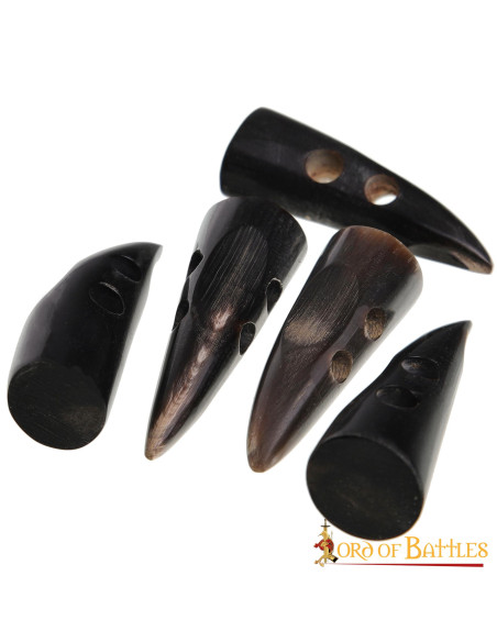 Set di 5 fermagli in corno medievali...