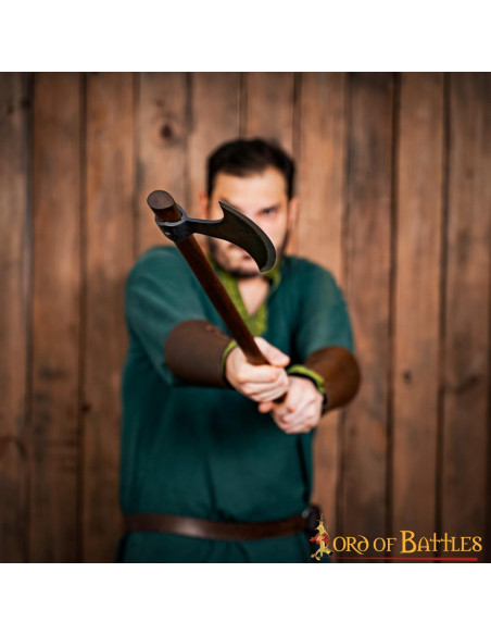 Lunga ascia vichinga con testa in...