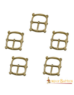 Set di 5 fibbie medievali in ottone per cinghie di armature 2
