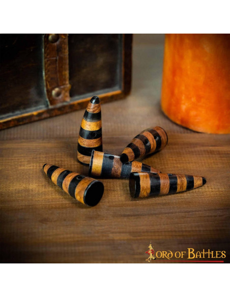 Set di 5 fermagli decorati in corno...