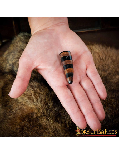 Set di 5 fermagli decorati in corno...