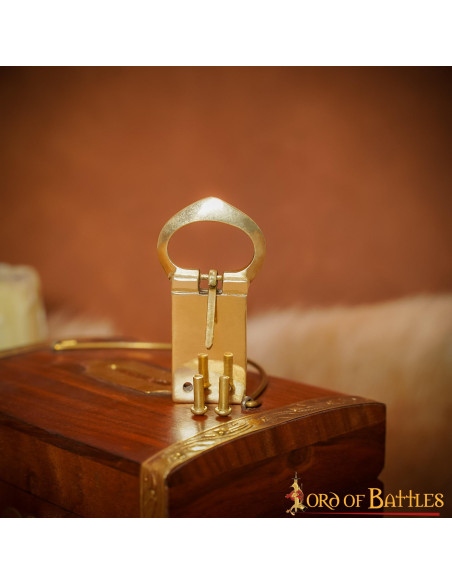 Fibbia medievale per cinture d'epoca...