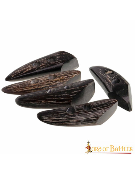 Set di 5 fermagli in corno con 2 fori...