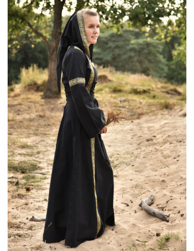 Abiti gotici medievali on sale