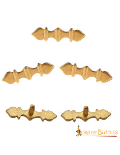 Set di 5 ornamenti in ottone per cinture medievali 2