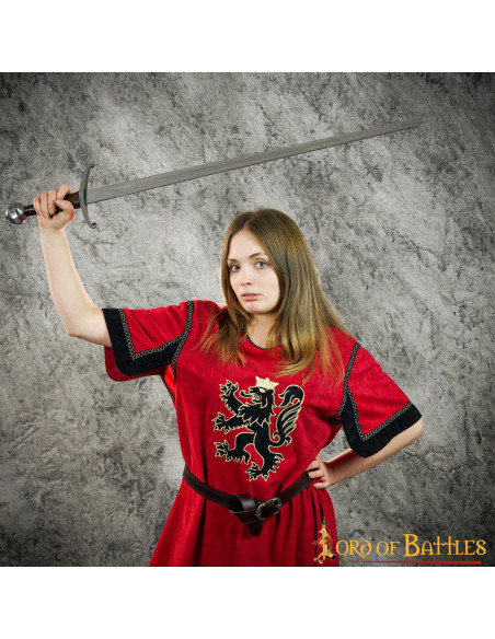 Tunica medievale rossa con leone...