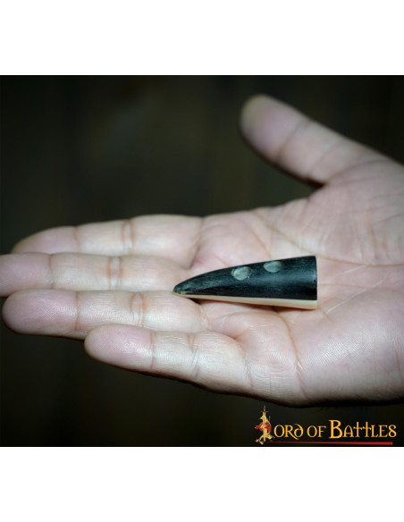 Set di 5 chiusure medievali in corno...