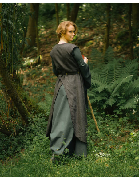 Sopravveste in Vysera con aperture...