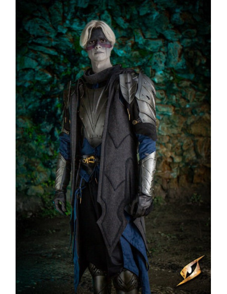 Fascino notturno del cappotto degli...