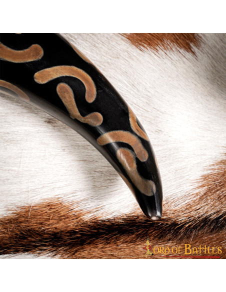 Corno di bue per bere, design Mezze Lune