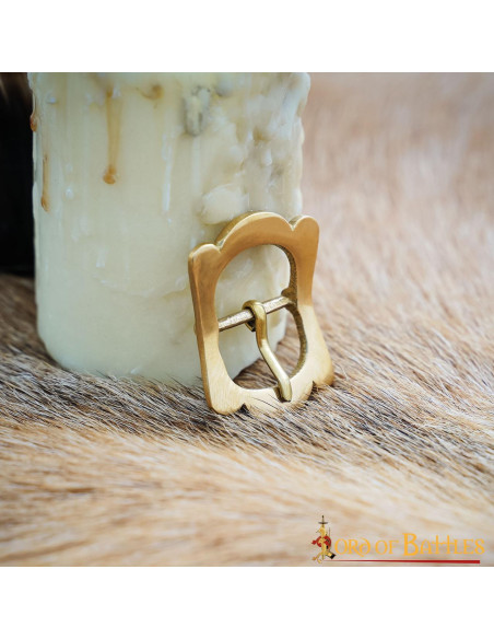 Set di 5 fibbie in ottone del tardo...