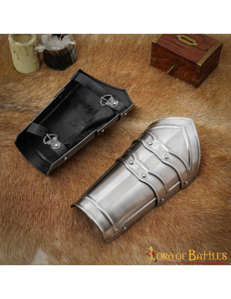 Bracciali in acciaio medievali...