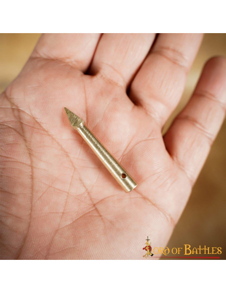 Set di 10 tacchetti in ottone...