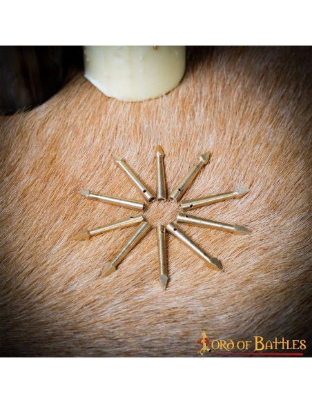 Set di 10 tacchetti in ottone...