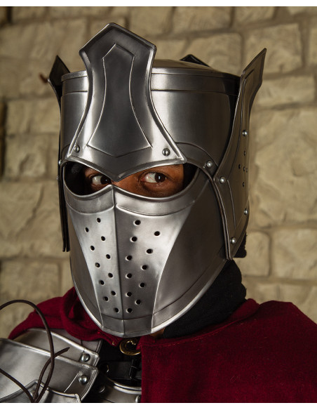 Elmo da Re Medievale con Corona...