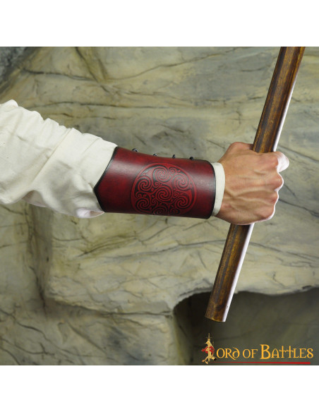 Braccialetti in pelle marrone con...