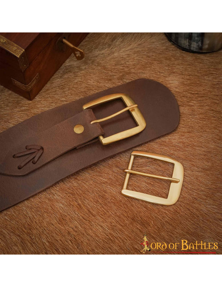 Fibbia medievale fatta a mano, ottone...