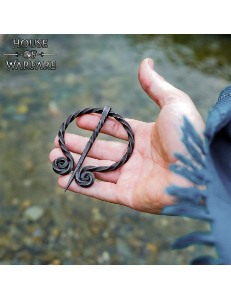 Storica chiusura a mantella in ferro...