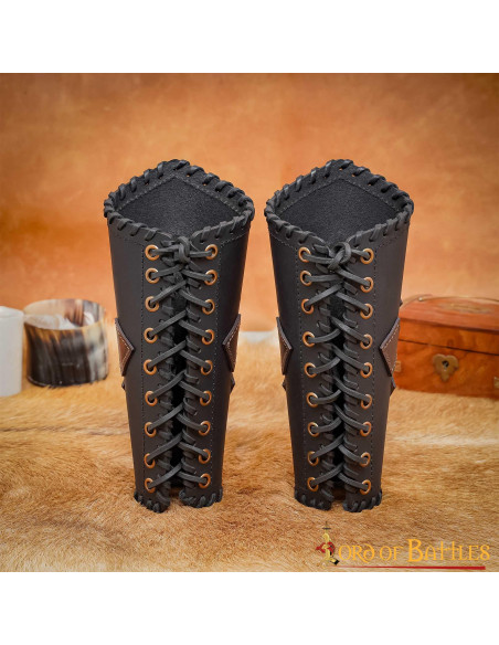 Fantastici braccialetti in pelle LARP...