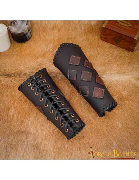 Fantastici braccialetti in pelle LARP...