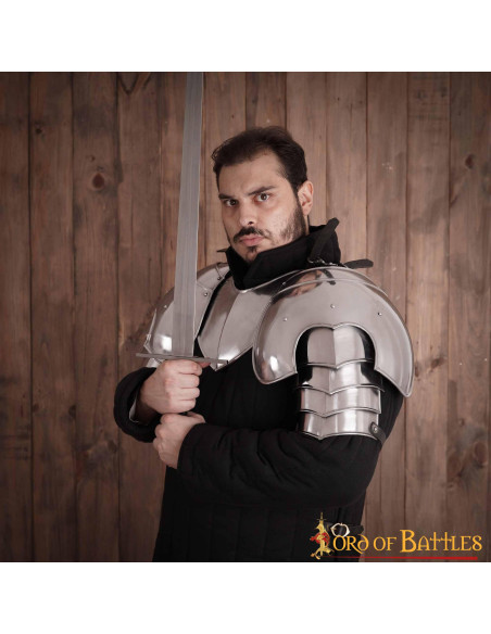 Spalline fantasia con finitura lucida...