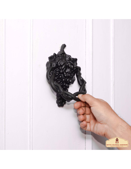 Design a grappolo d'uva battente in...