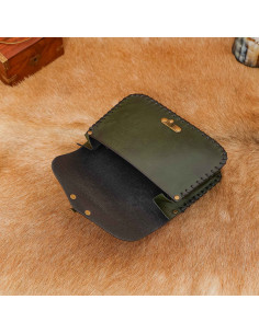 Borsa in pelle con croce celtica in rilievo, verde 2