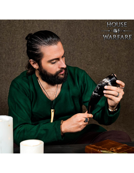 Corno da bere vichingo di design...