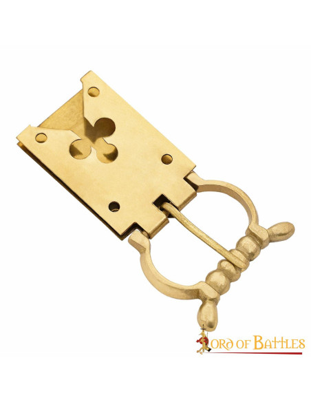 Fibbia medievale con design a...