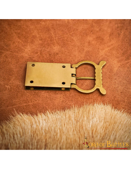 Fibbia medievale con design a...