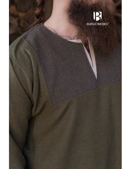 Tunica Rus Simón, colore verde oliva