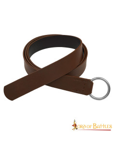 Cintura medievale in pelle con fibbia circolare in...