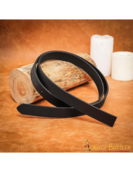 Cintura medievale in pelle nera senza...