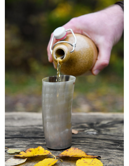 Bicchiere vichingo senza incisioni in...