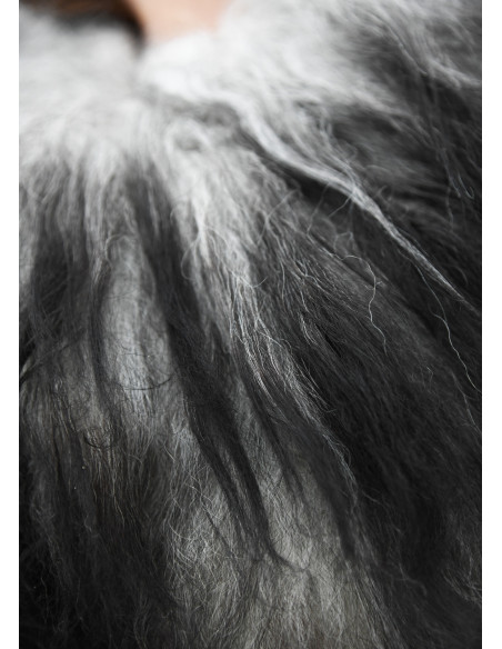 Coprispalle per guerrieri in montone...