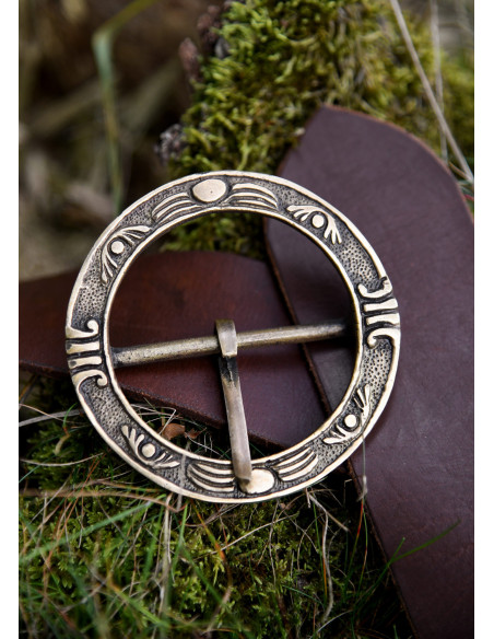 Fibbia rotonda per cintura medievale...