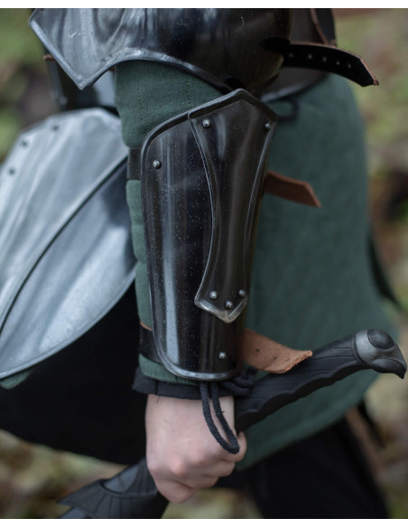 Set medievale di bracciali e...