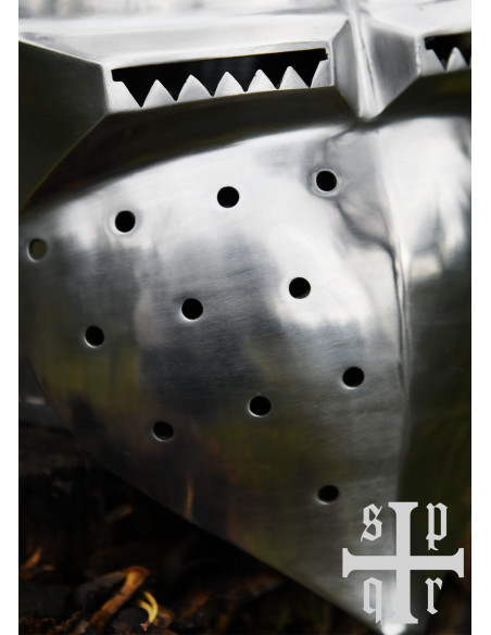 Bacinella medievale con visiera XIV...