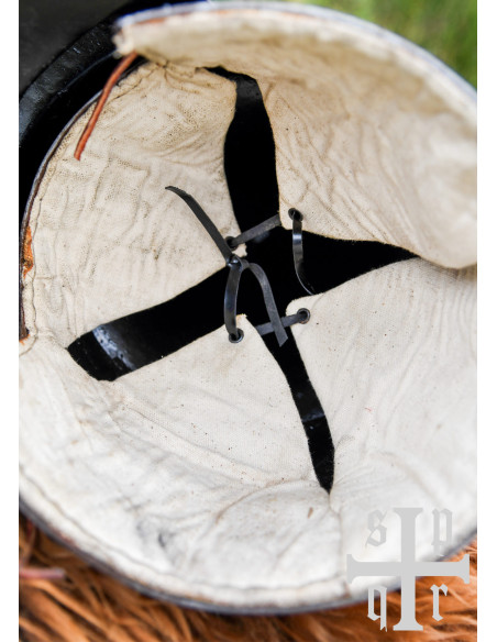 Bacinella medievale con visiera XIV...